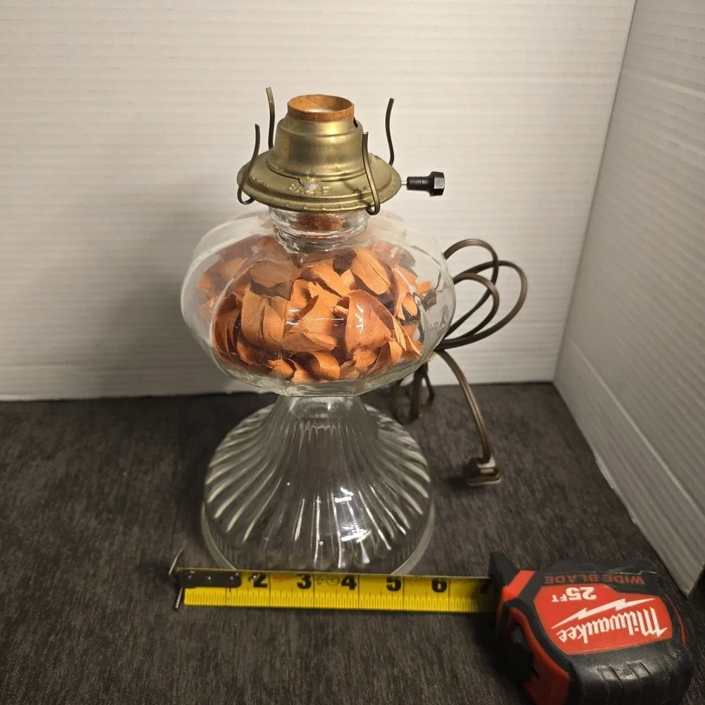 Vintage Clear Glass Electric Hurricane Table Lamp Ribbed Base Brass Tone 10in